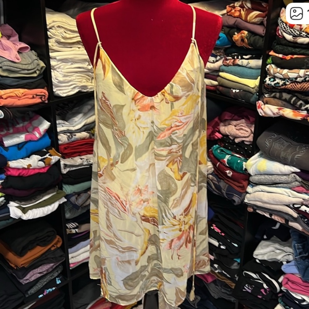 🪷White House black market dress. Size 10